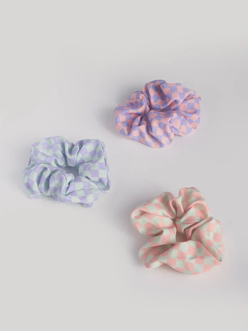 Free Hair in Check Scrunchie Trio