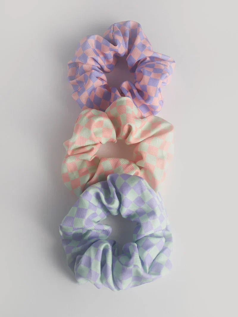 Free Hair in Check Scrunchie Trio